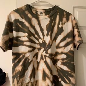 Green tye dye tee
